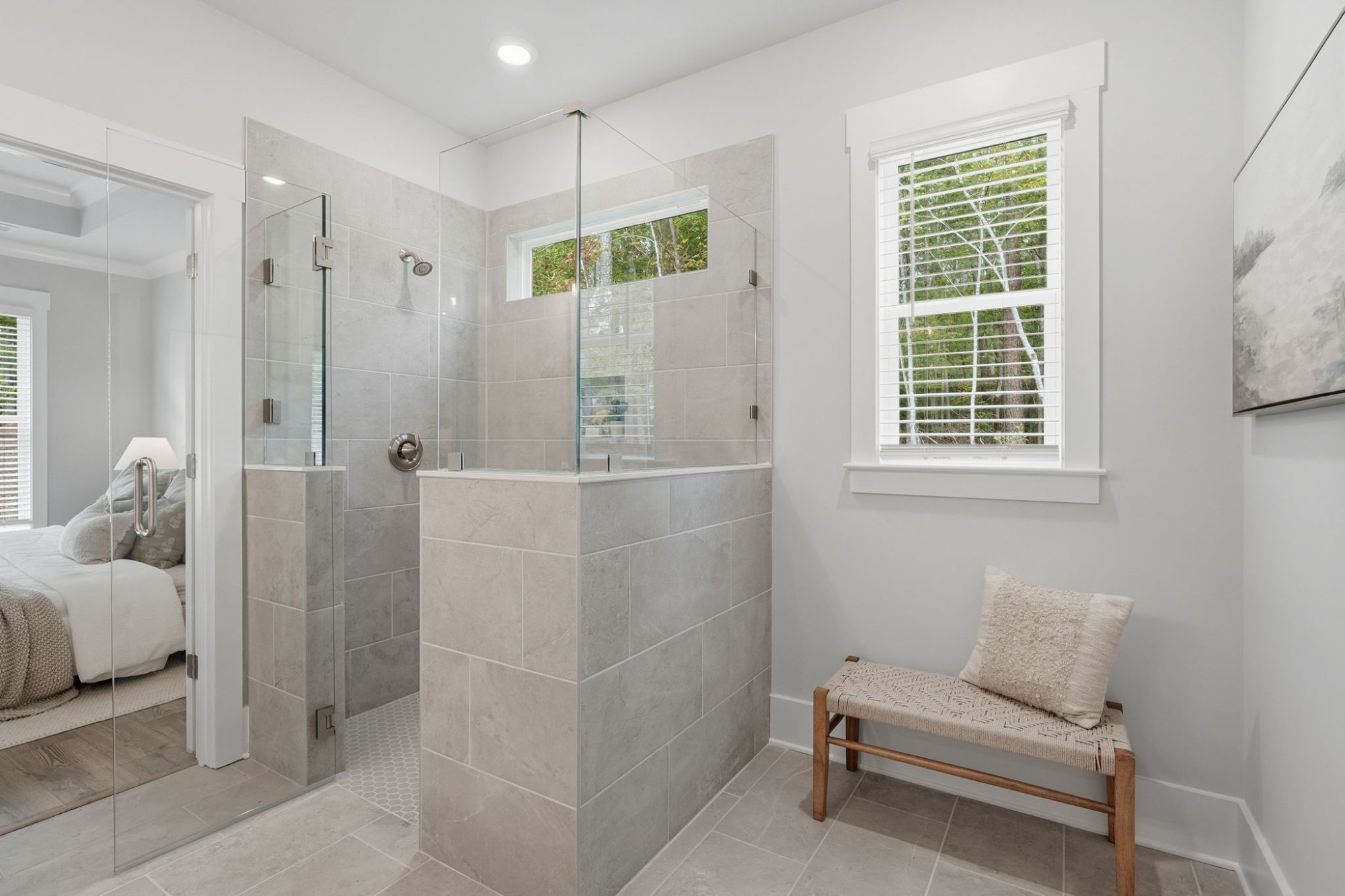 Listing photograph 21 of 250 Fairway Drive