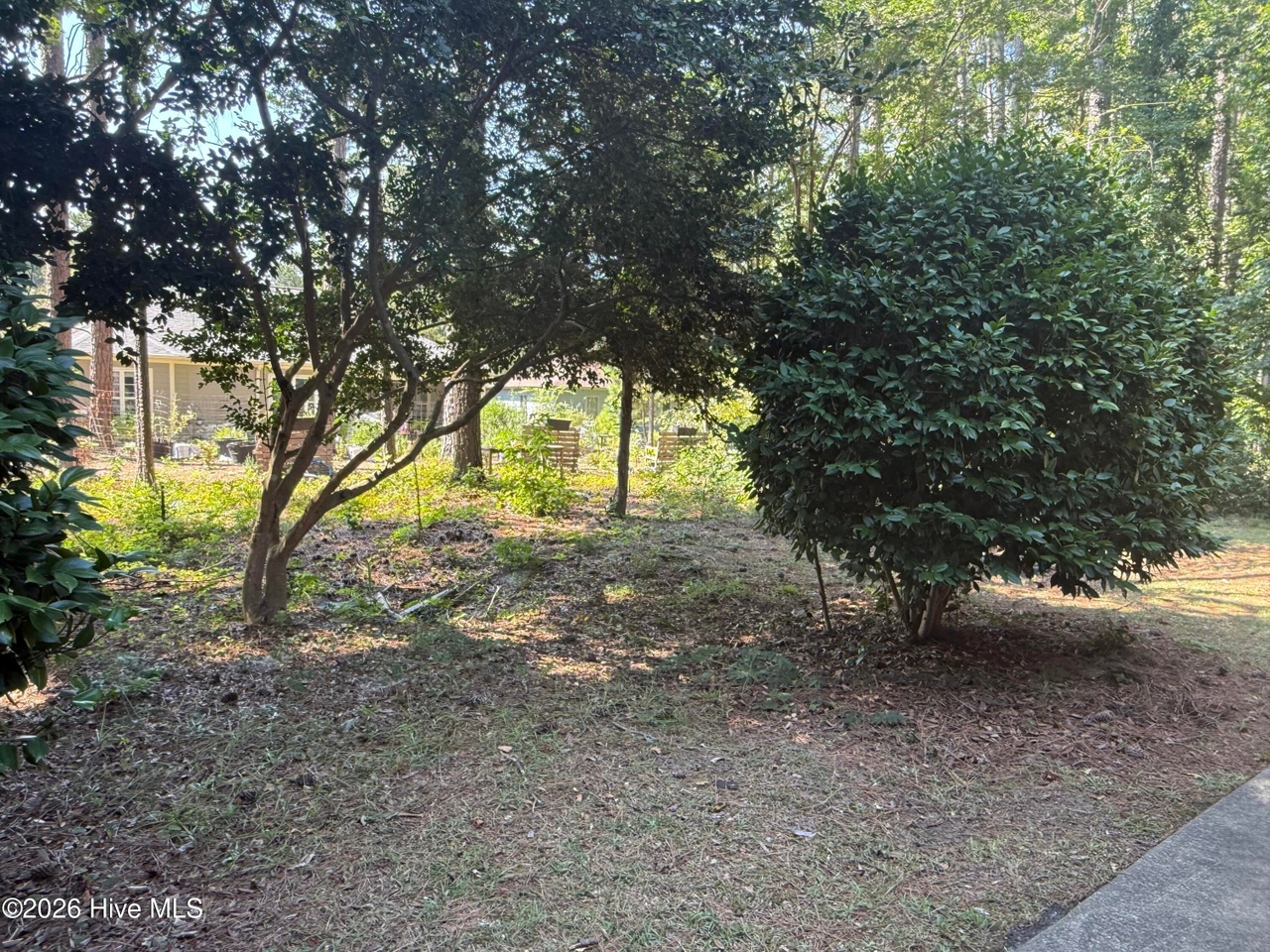 Listing photograph 22 of 212 Tara Drive