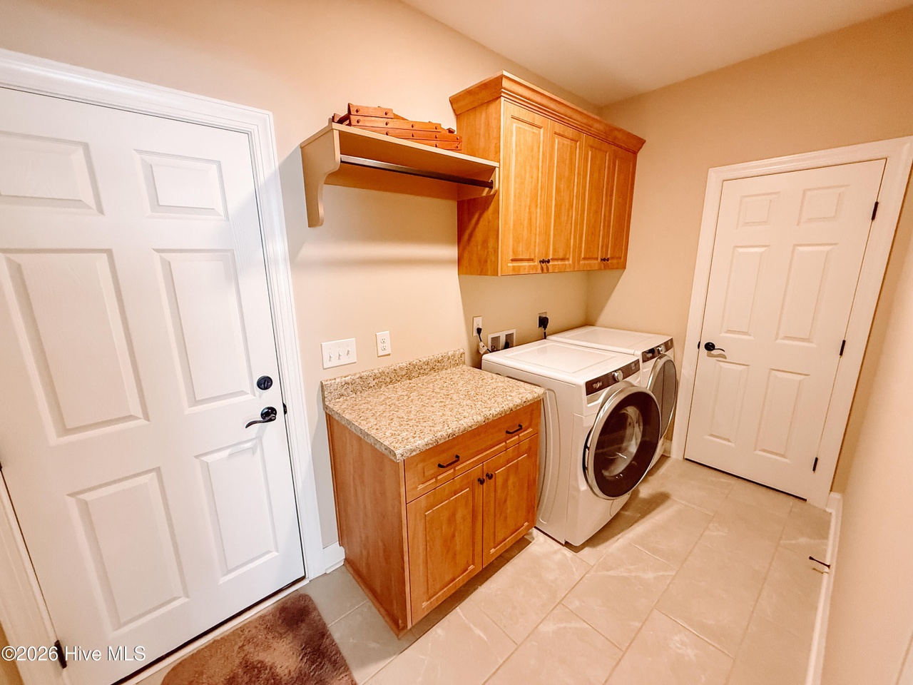 Listing photograph 19 of 104 Rivanna Lane