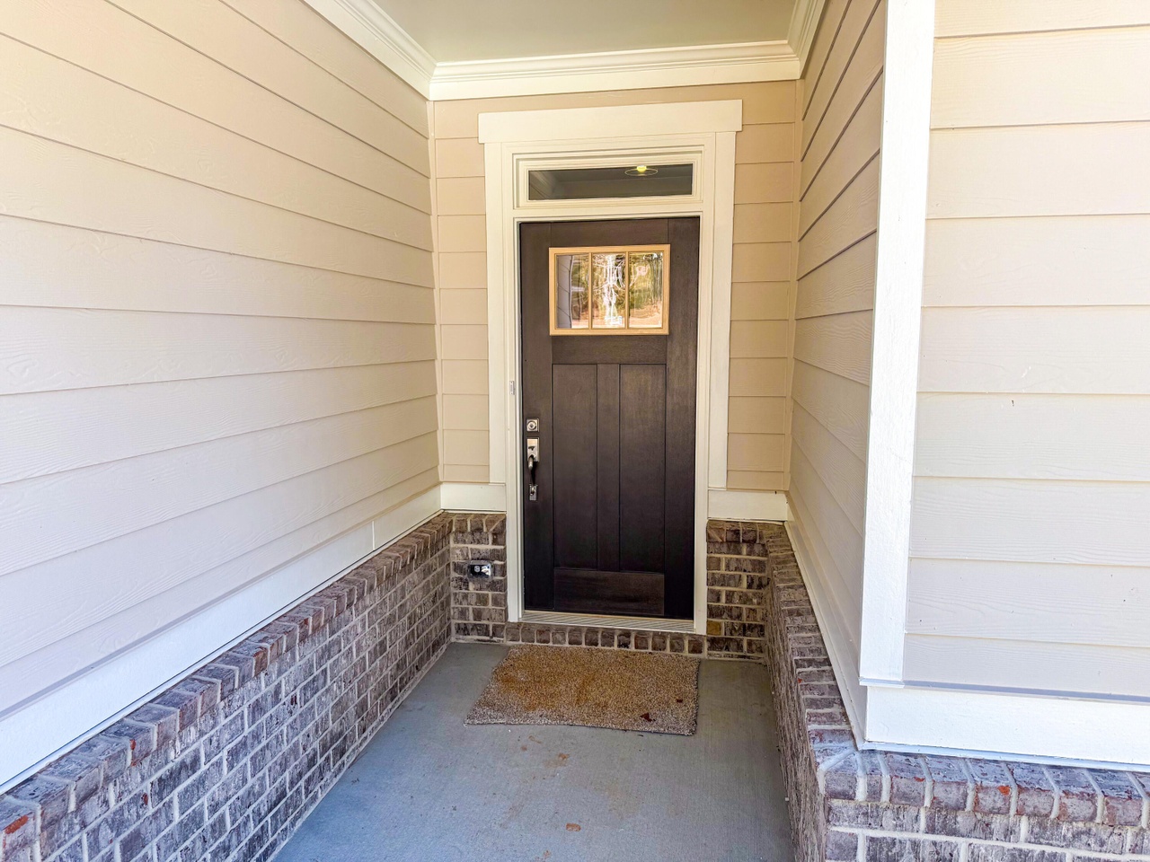 Listing photograph 3 of 123 Grandview Drive