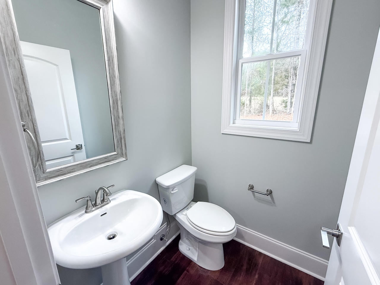 Listing photograph 15 of 216 Brassie Drive