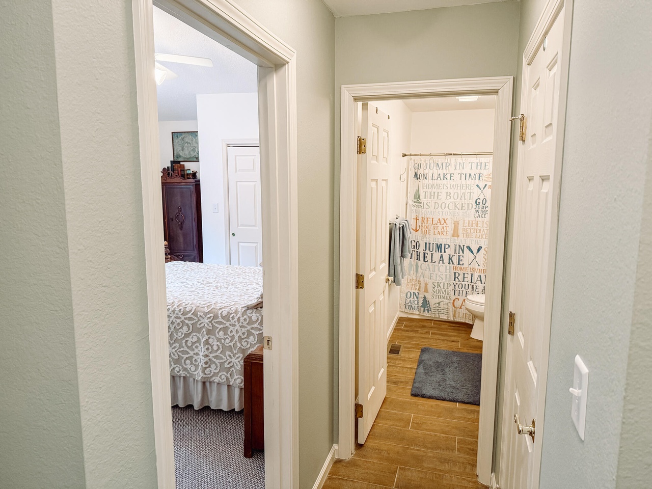 Listing photograph 9 of 307 Superior Cove