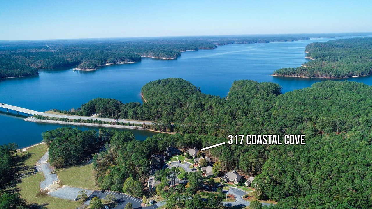 Listing photograph 17 of 317 Coastal Cove