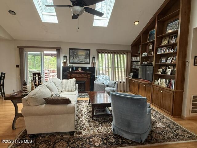 Listing photograph 10 of 128 Royal Pine Lane