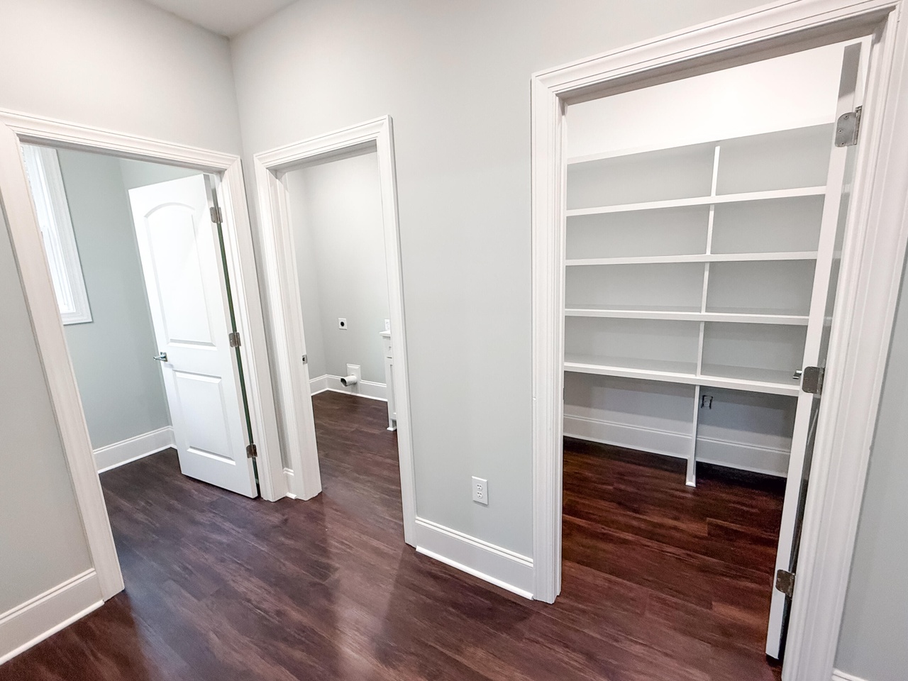 Listing photograph 13 of 216 Brassie Drive