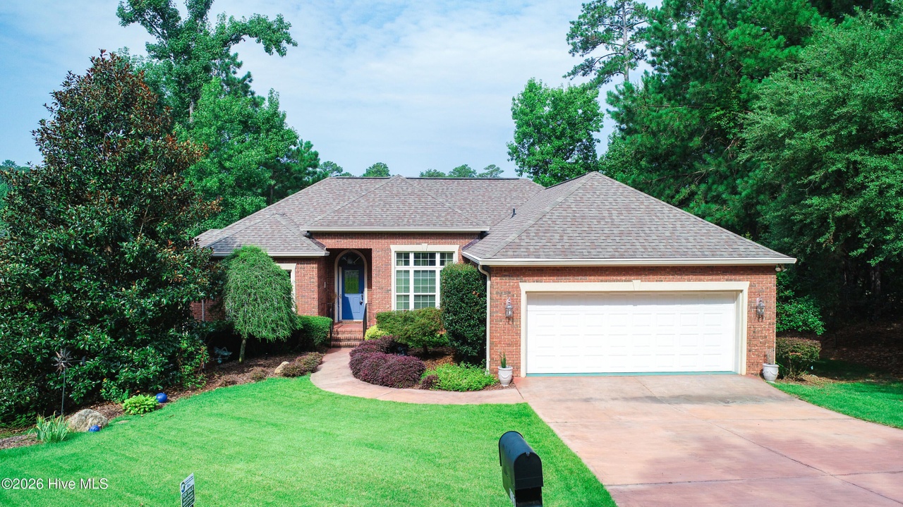 Listing photograph of 117 Kershaw Lane