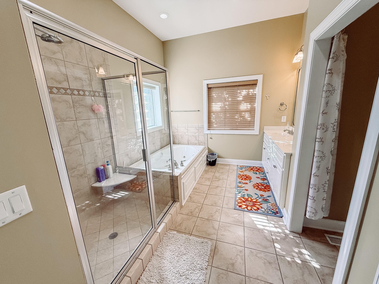 Listing photograph 12 of 148 Grandview Drive