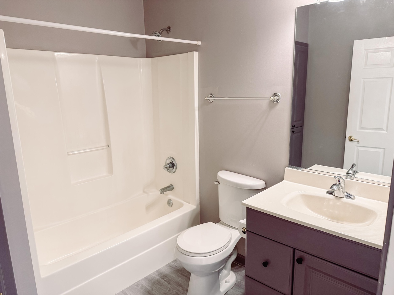 Listing photograph 12 of 174 Tara Drive