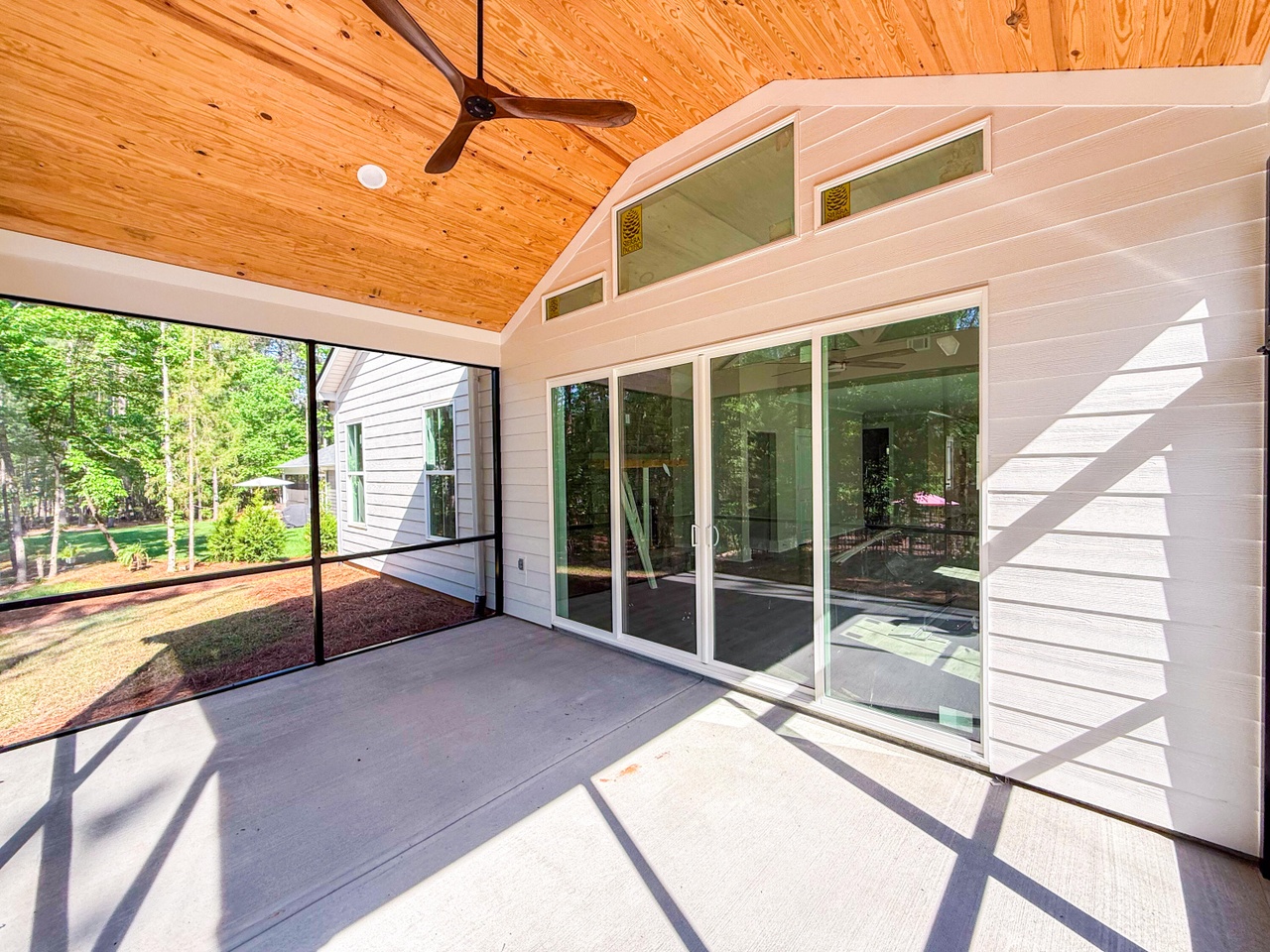 Listing photograph 10 of 308 Clipper Trace