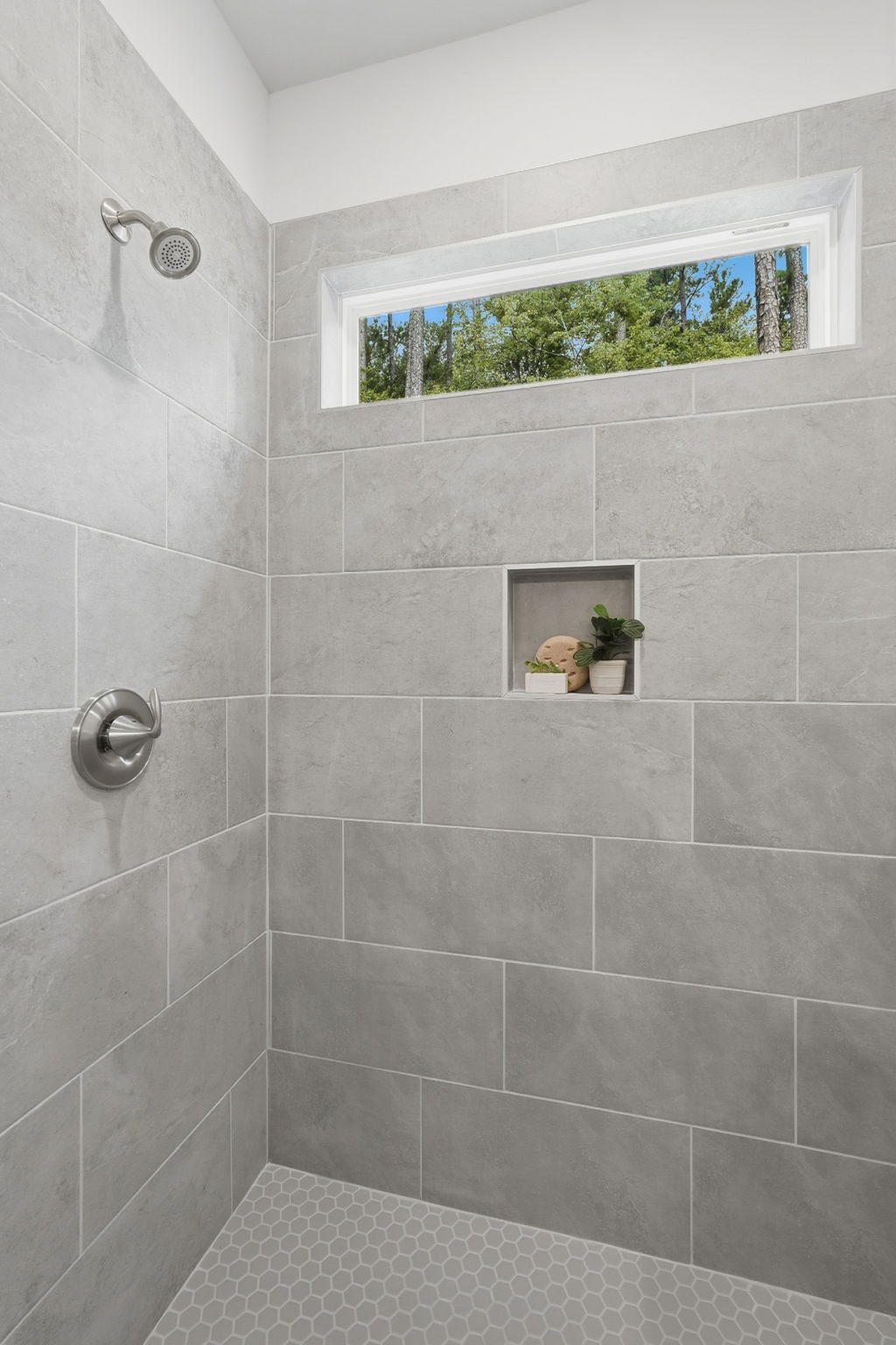 Listing photograph 22 of 250 Fairway Drive