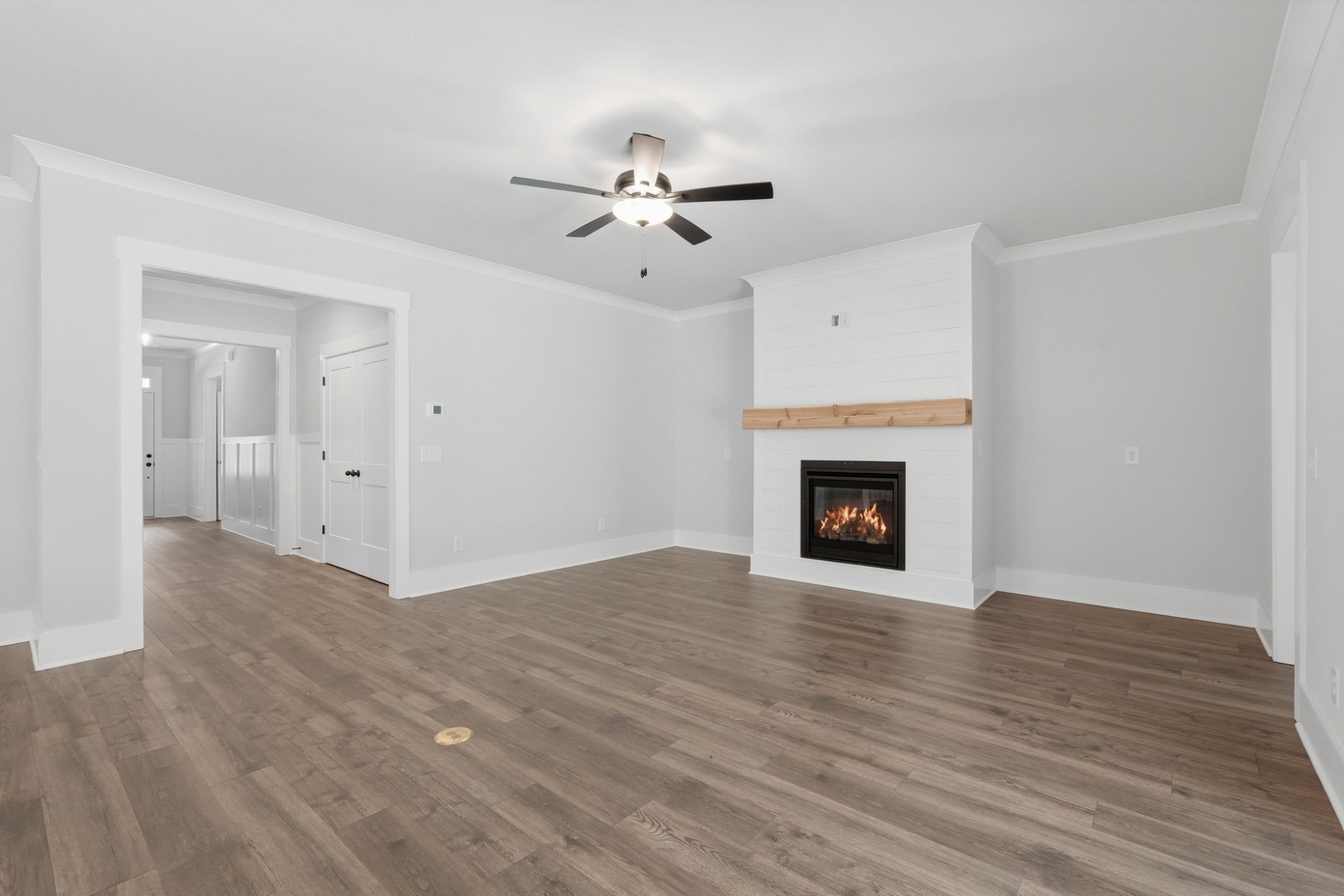 Listing photograph 15 of 248 Fairway Drive