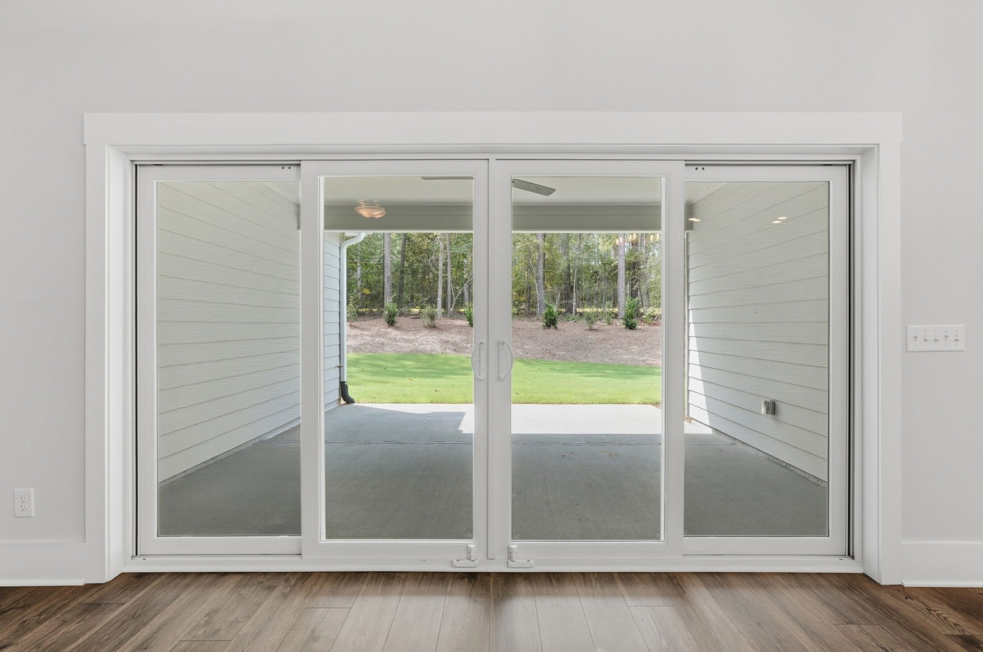 Listing photograph 18 of 248 Fairway Drive