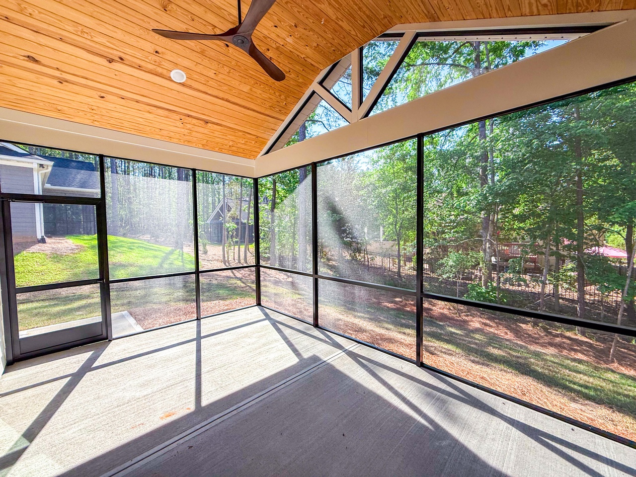 Listing photograph 11 of 308 Clipper Trace