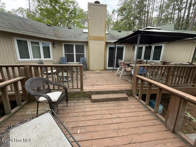 Listing photograph 2 of 128 Royal Pine Lane
